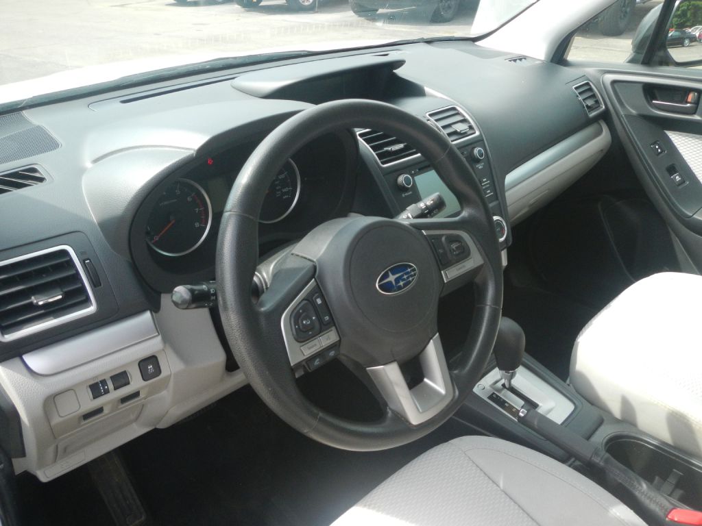 Photo 50 of this SUBARU FORESTER AWD