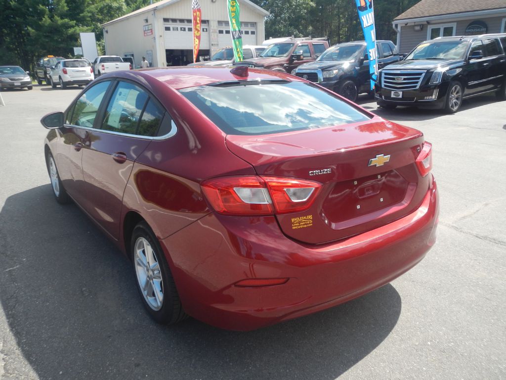 Photo 6 of this CHEVROLET CRUZE