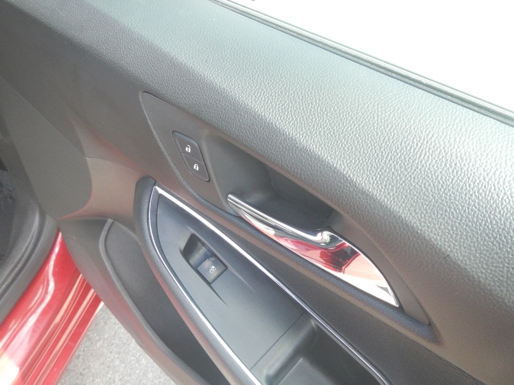 Photo 18 of this CHEVROLET CRUZE