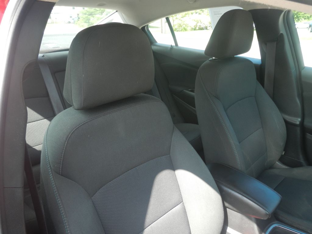 Photo 20 of this CHEVROLET CRUZE