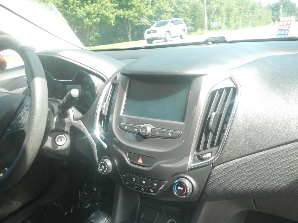 Photo 22 of this CHEVROLET CRUZE
