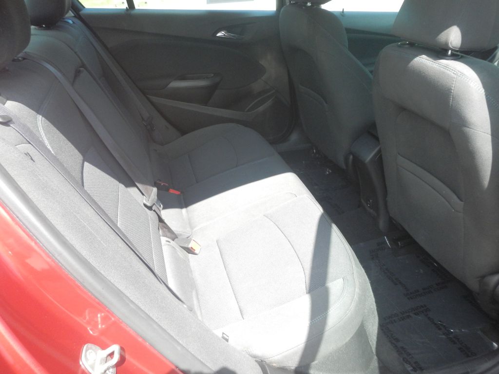 Photo 26 of this CHEVROLET CRUZE