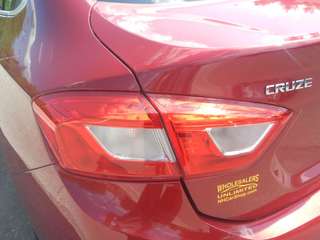 Photo 33 of this CHEVROLET CRUZE