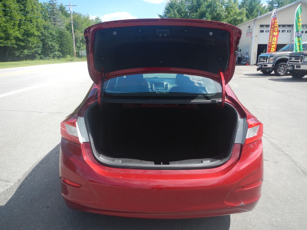 Photo 36 of this CHEVROLET CRUZE