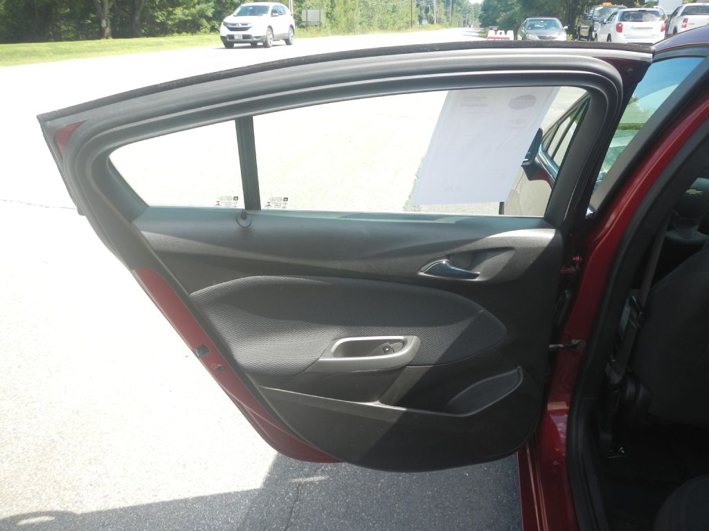 Photo 42 of this CHEVROLET CRUZE