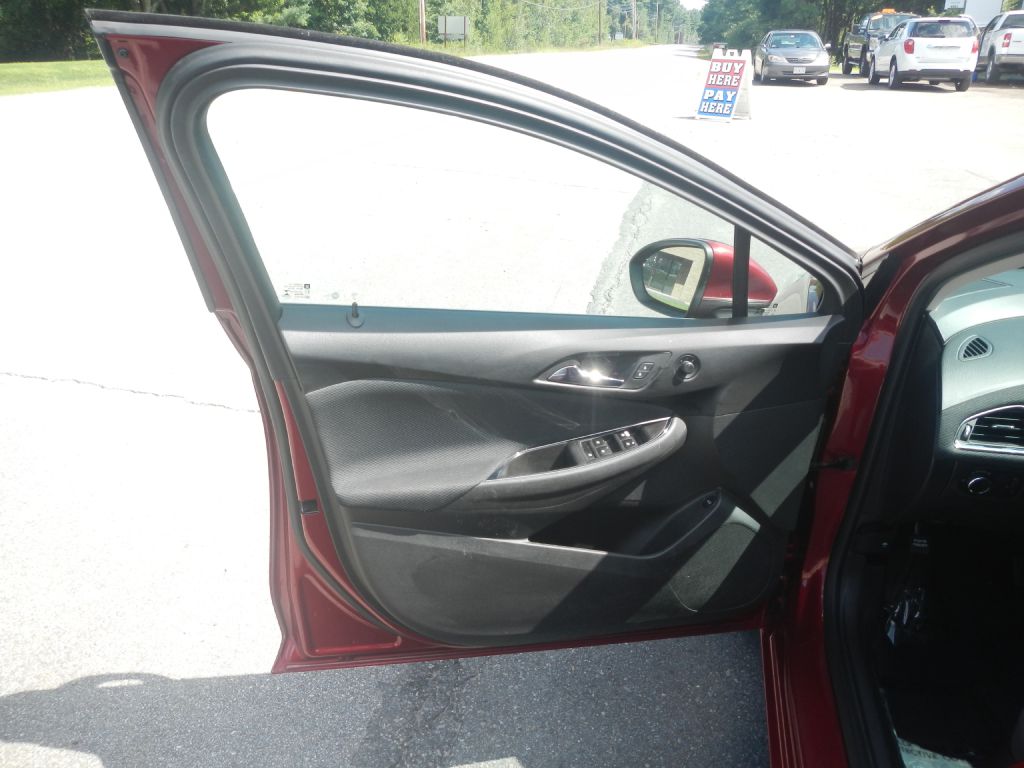 Photo 47 of this CHEVROLET CRUZE