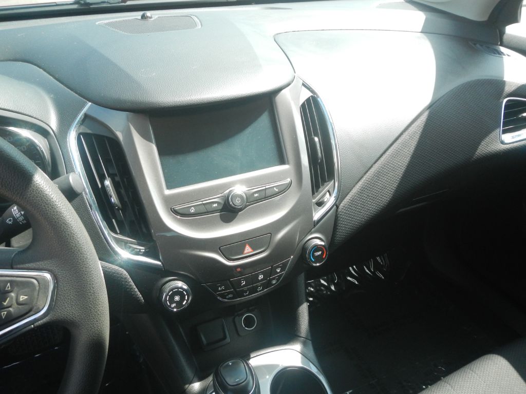 Photo 52 of this CHEVROLET CRUZE