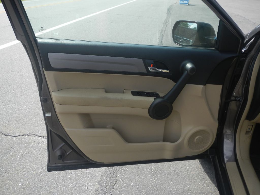 Photo 48 of this HONDA CR-V