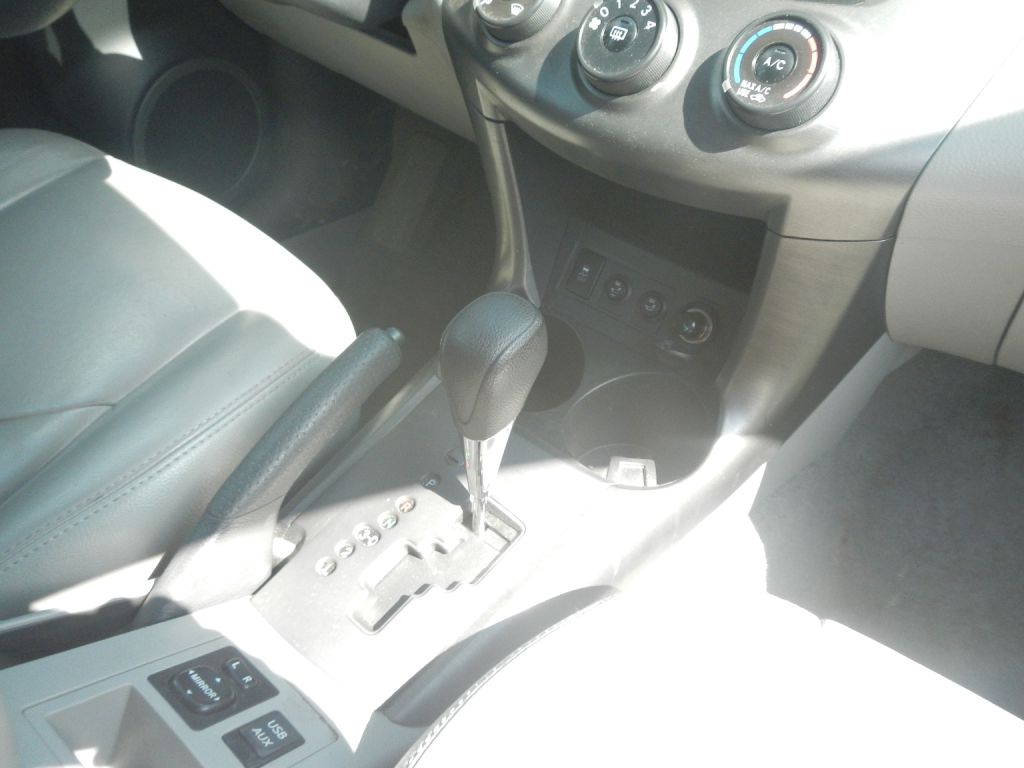 Photo 22 of this TOYOTA RAV4 4WD