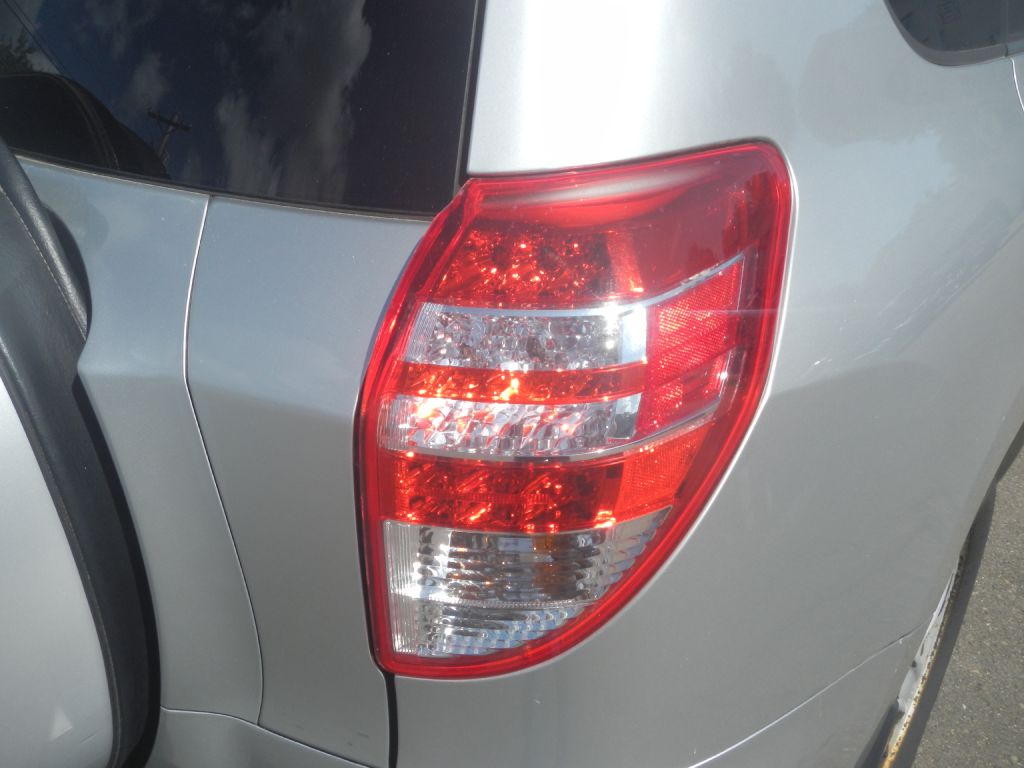 Photo 30 of this TOYOTA RAV4 4WD