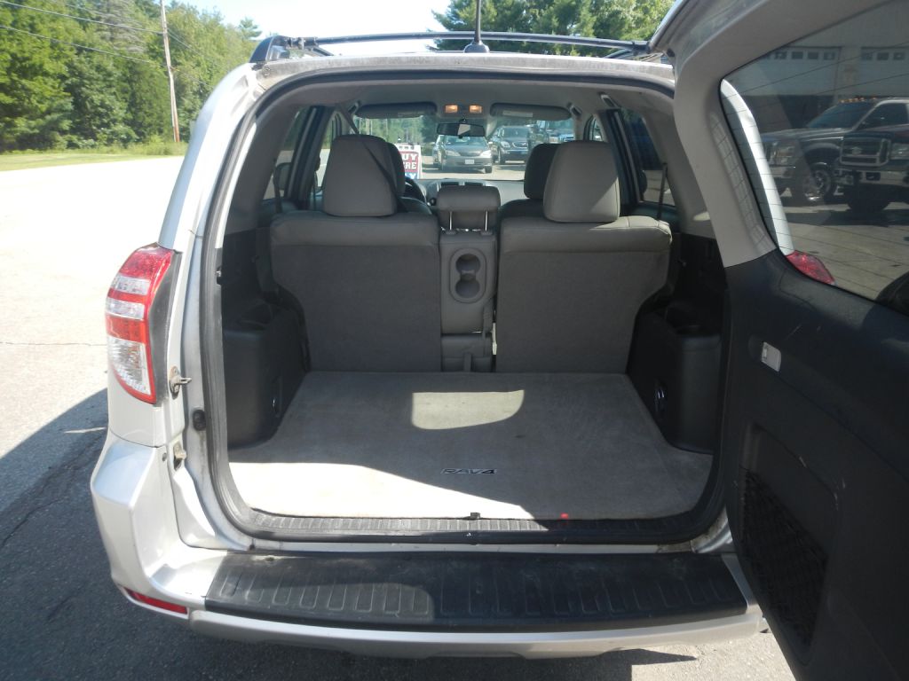 Photo 35 of this TOYOTA RAV4 4WD