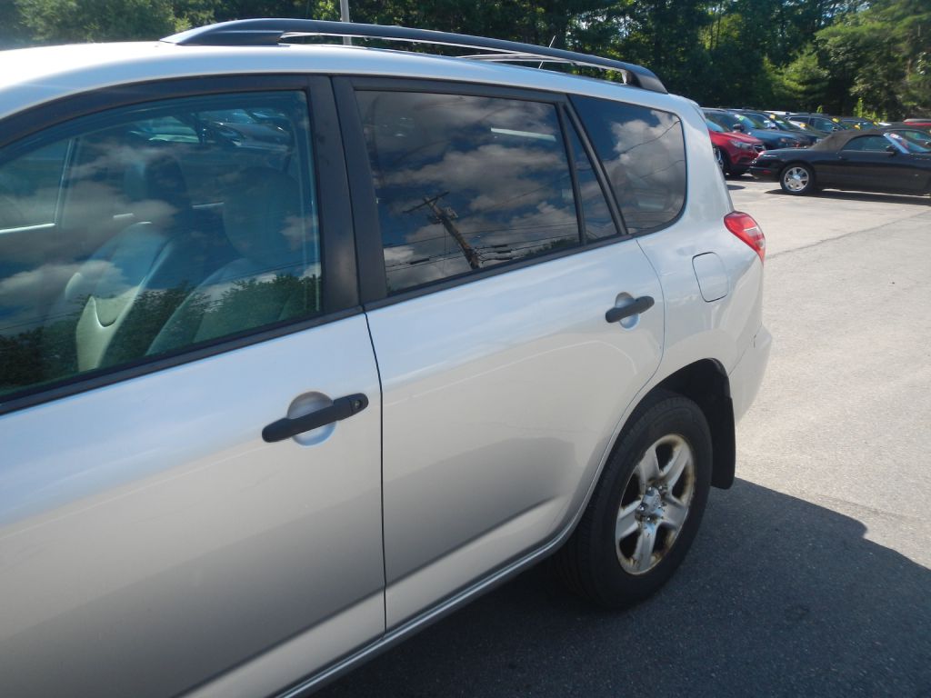 Photo 39 of this TOYOTA RAV4 4WD