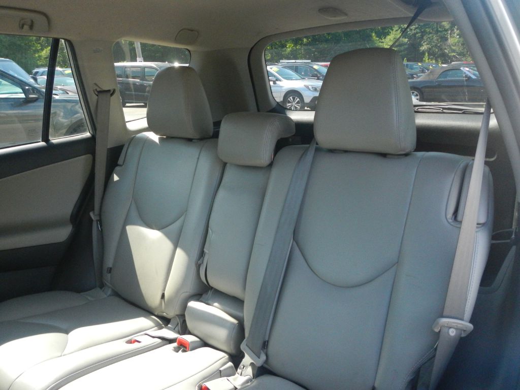 Photo 44 of this TOYOTA RAV4 4WD