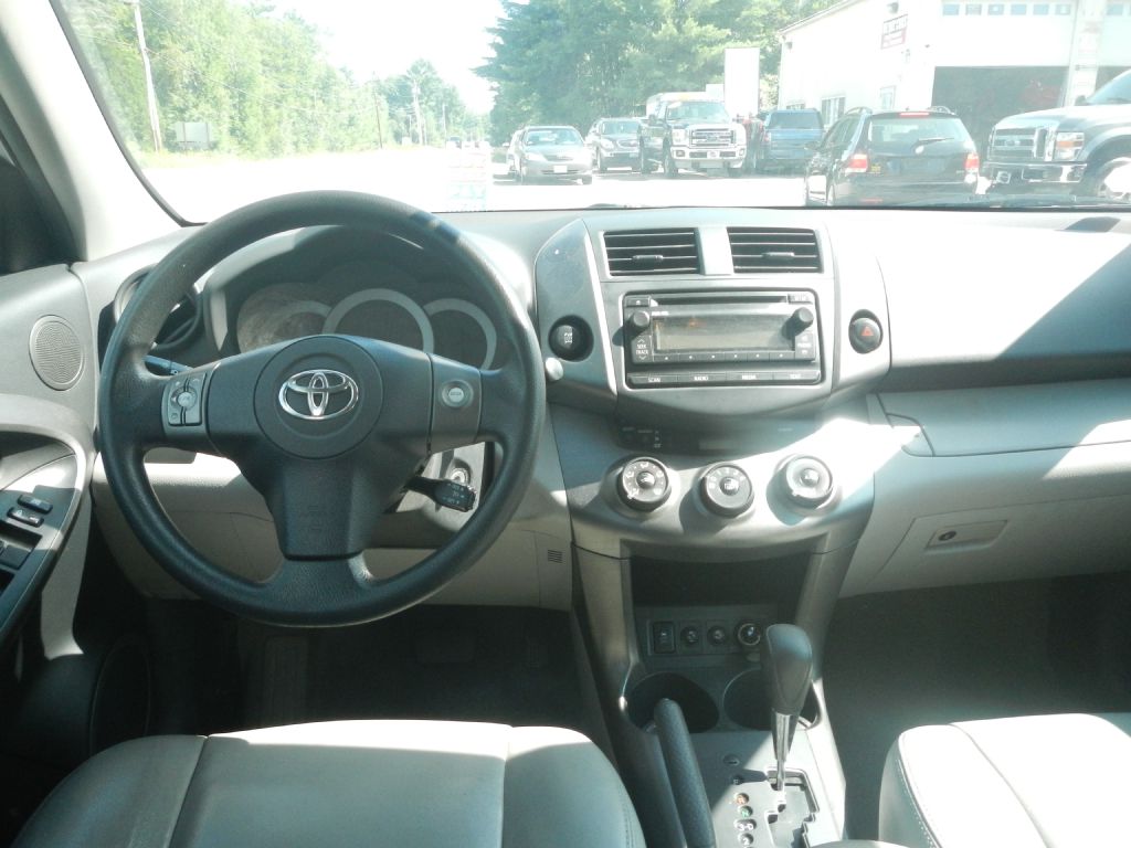 Photo 45 of this TOYOTA RAV4 4WD