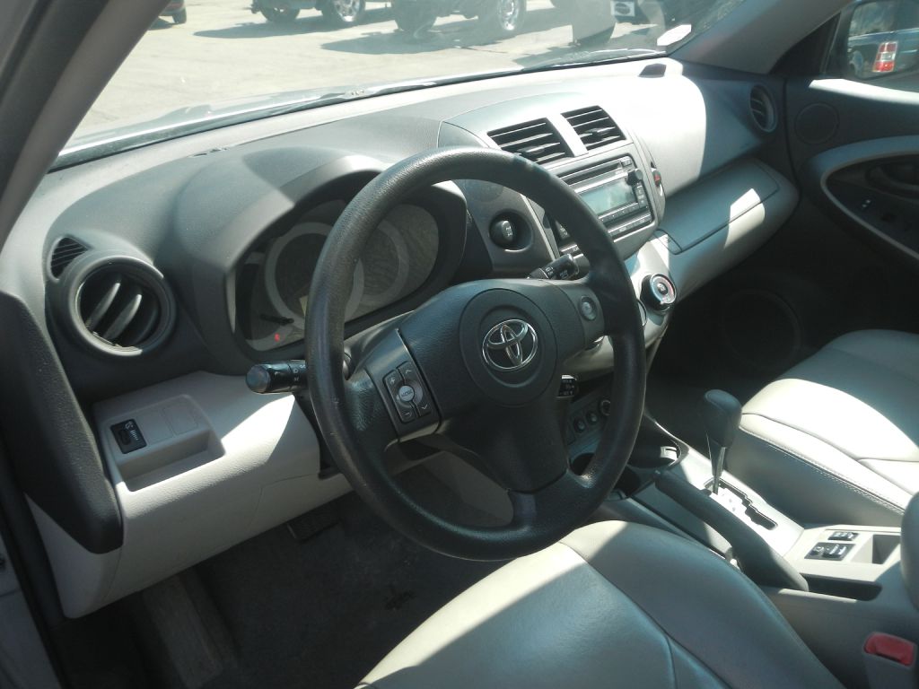 Photo 53 of this TOYOTA RAV4 4WD