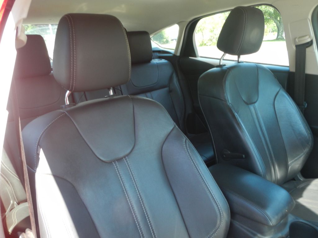 Photo 3 of this FORD FOCUS