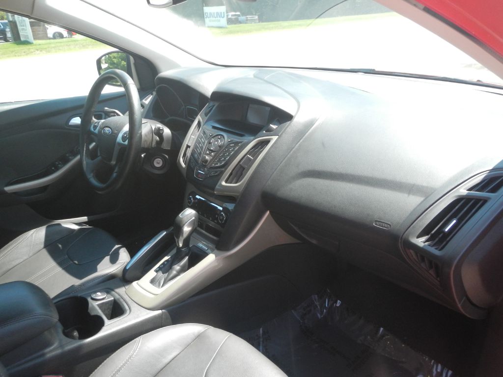 Photo 4 of this FORD FOCUS