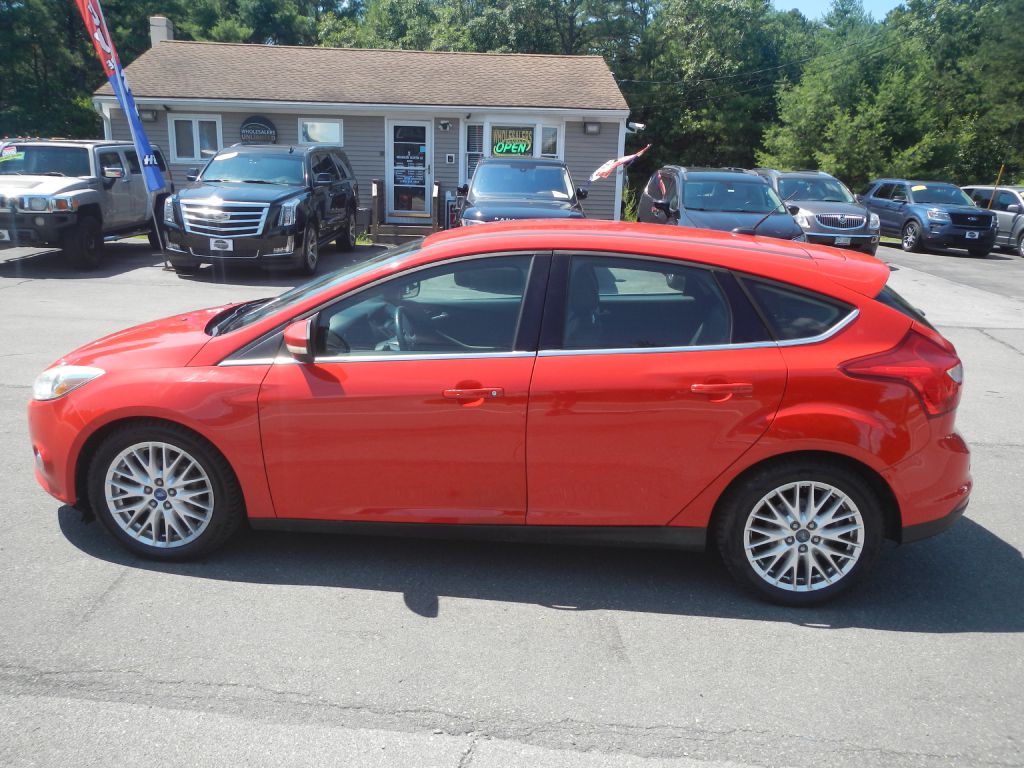 Photo 36 of this FORD FOCUS