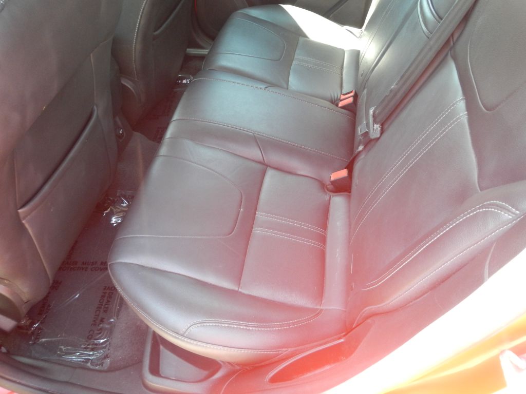 Photo 38 of this FORD FOCUS