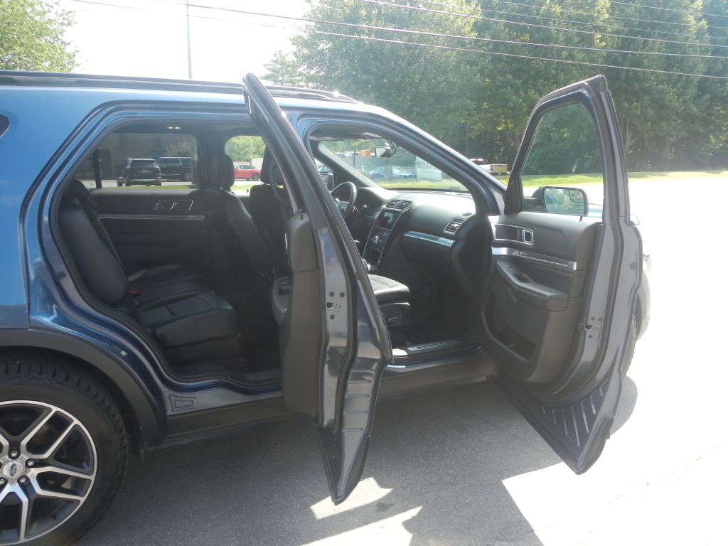 Photo 18 of this FORD EXPLORER 4WD