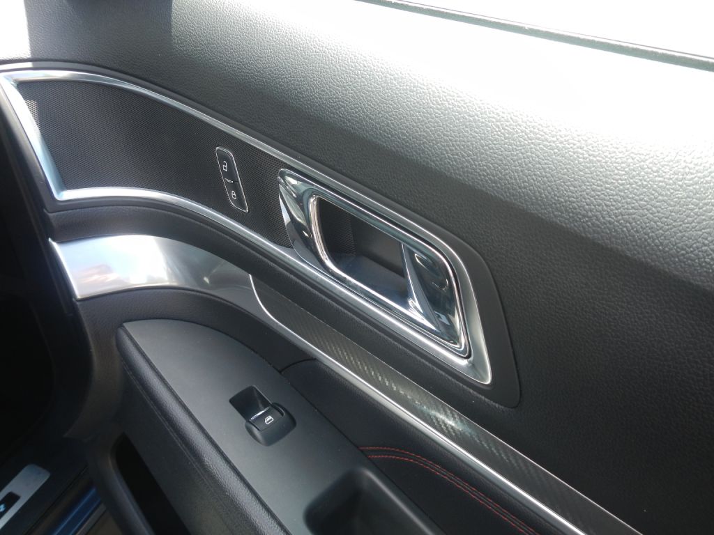 Photo 21 of this FORD EXPLORER 4WD