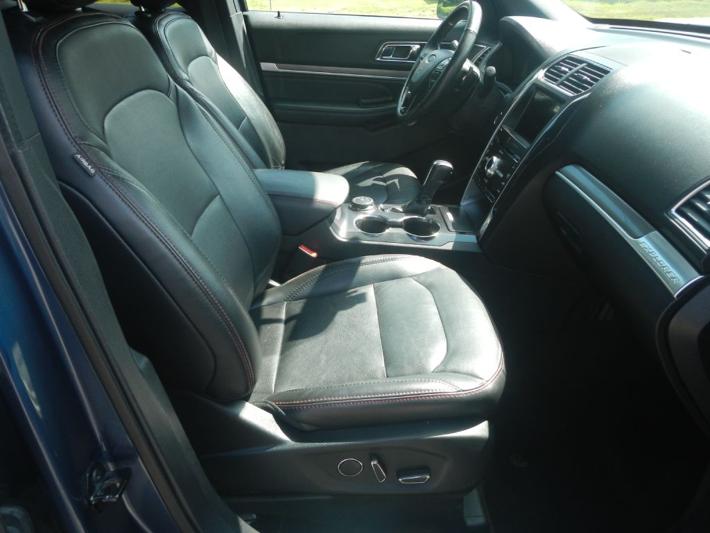 Photo 22 of this FORD EXPLORER 4WD