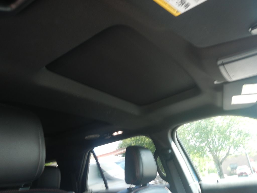 Photo 24 of this FORD EXPLORER 4WD