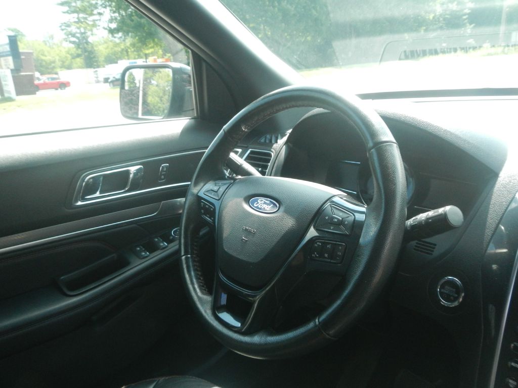 Photo 25 of this FORD EXPLORER 4WD