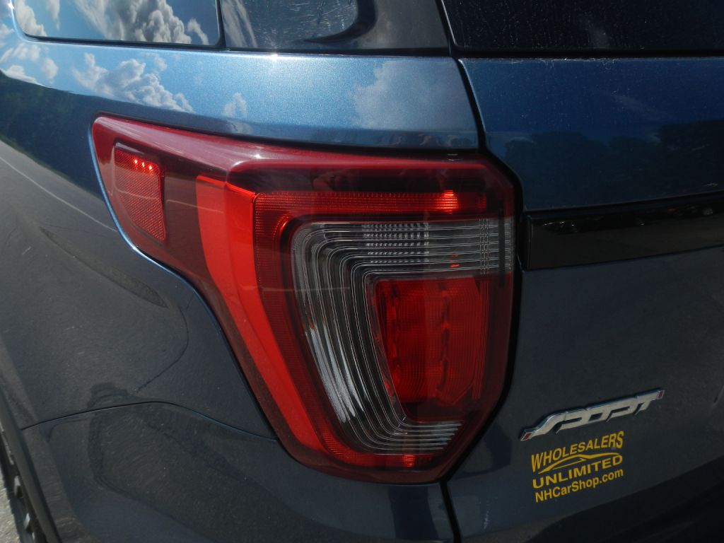 Photo 38 of this FORD EXPLORER 4WD