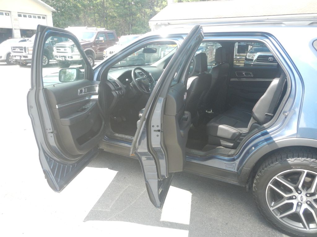 Photo 46 of this FORD EXPLORER 4WD
