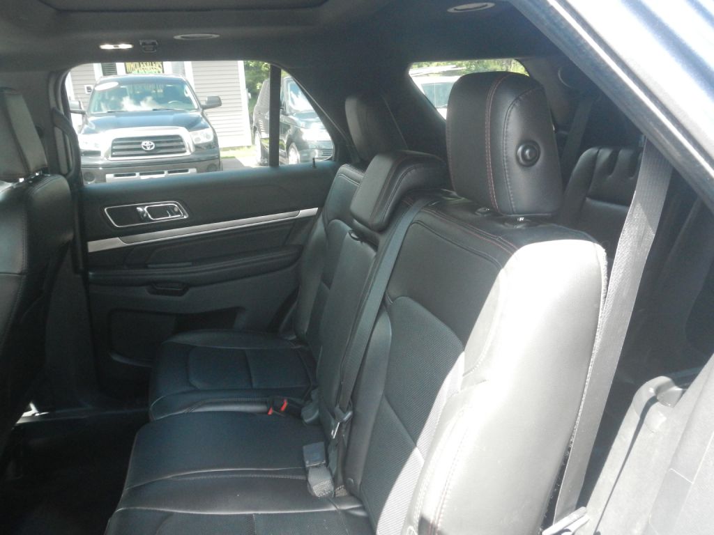 Photo 49 of this FORD EXPLORER 4WD