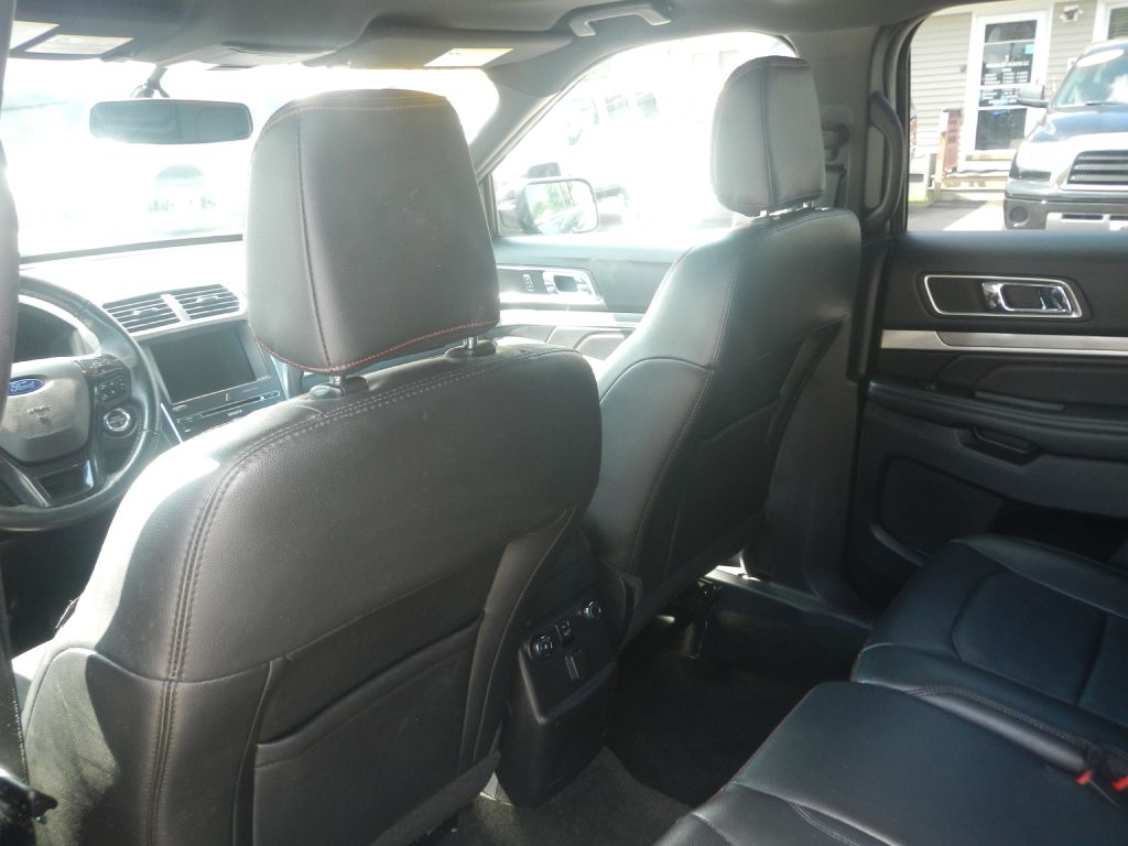 Photo 51 of this FORD EXPLORER 4WD