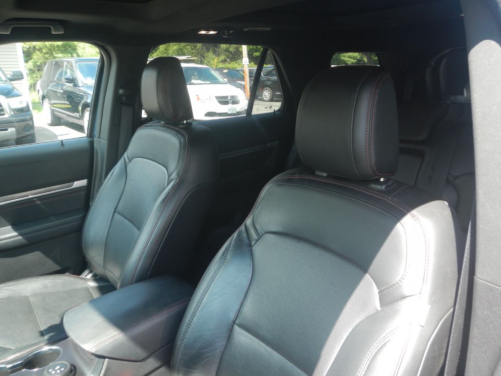Photo 56 of this FORD EXPLORER 4WD
