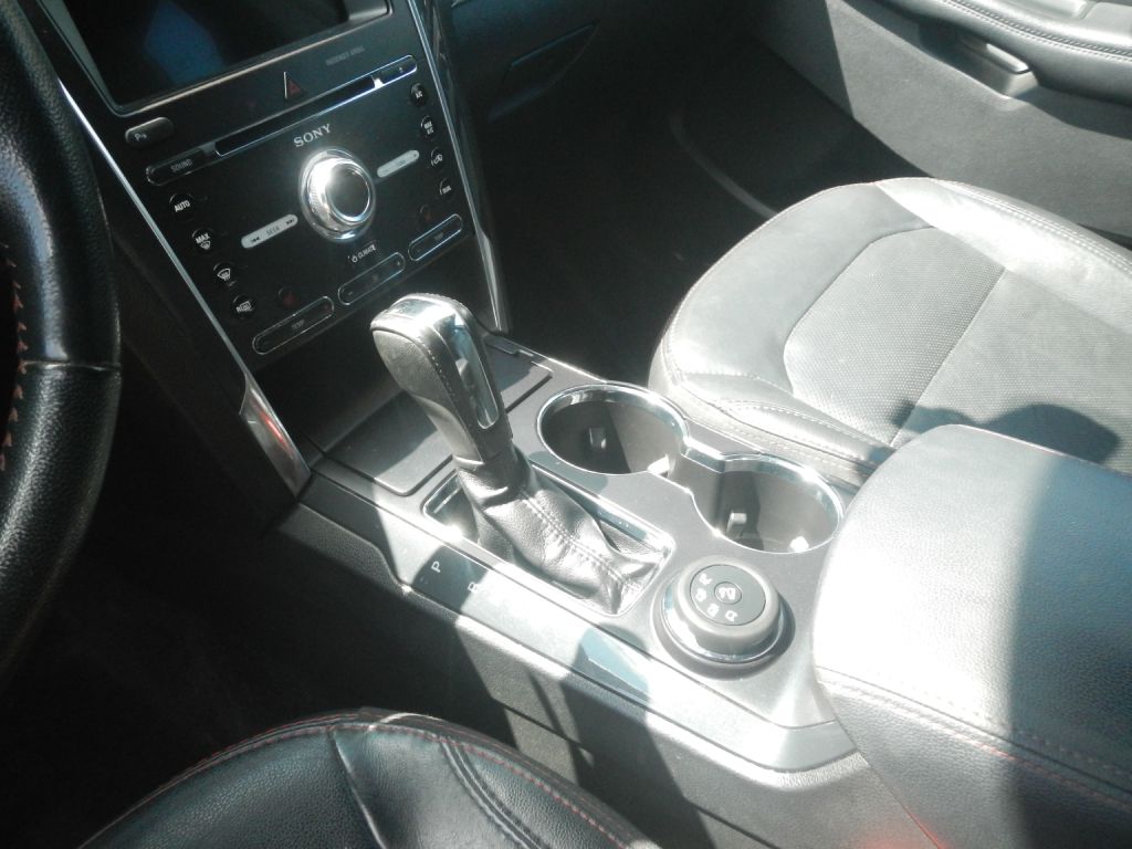 Photo 59 of this FORD EXPLORER 4WD