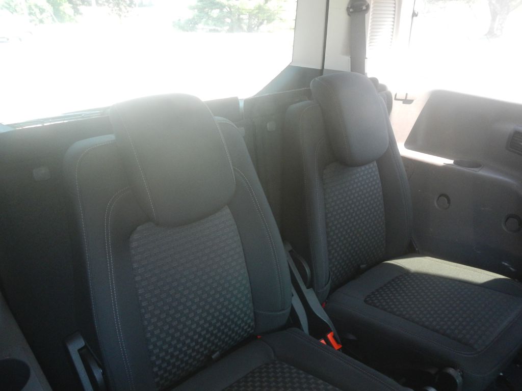 Photo 6 of this FORD TRANSIT CONNECT