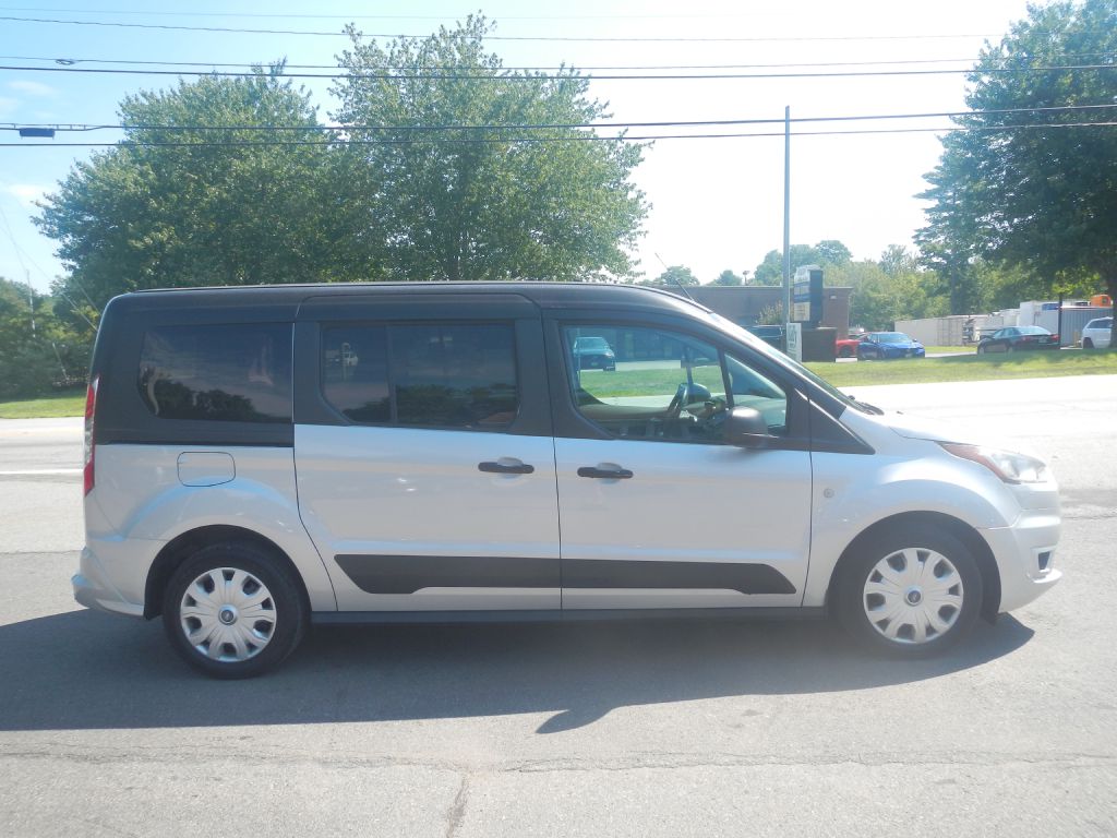 Photo 18 of this FORD TRANSIT CONNECT