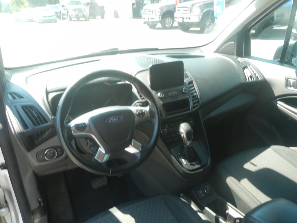 Photo 47 of this FORD TRANSIT CONNECT