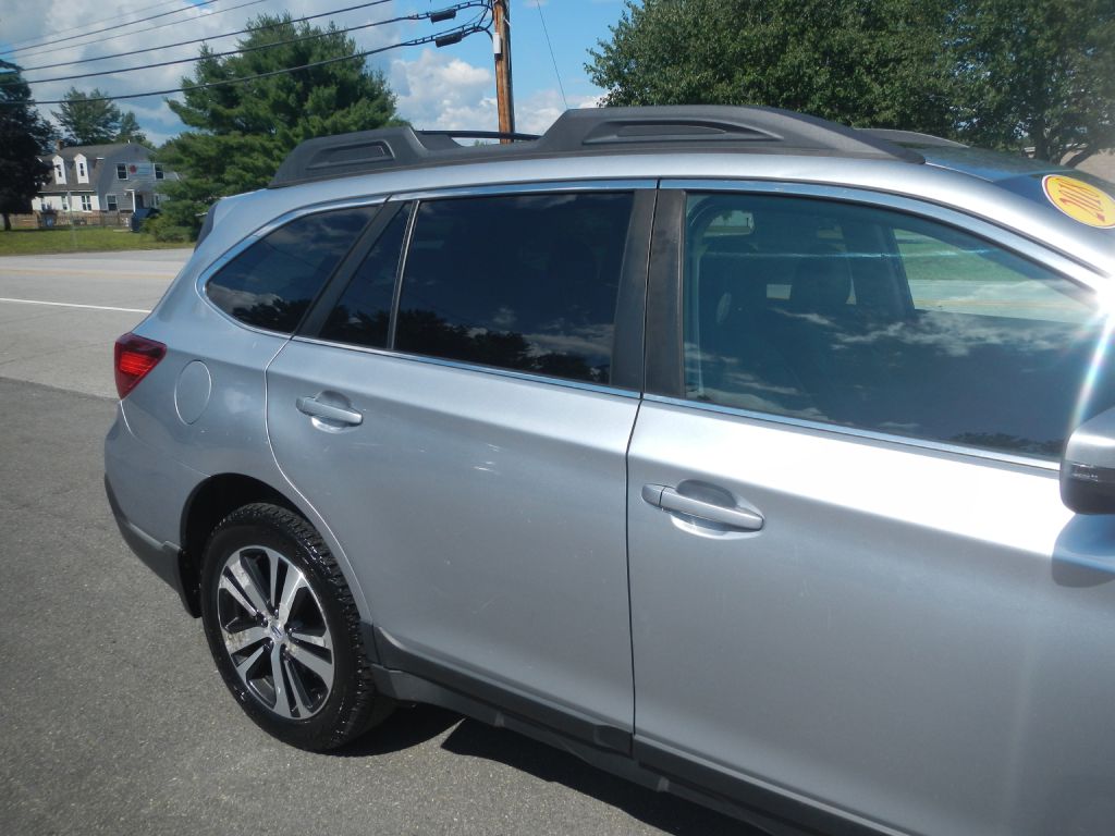 Photo 13 of this SUBARU OUTBACK AWD