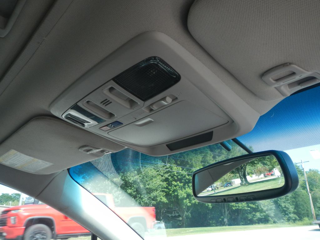 Photo 21 of this SUBARU OUTBACK AWD