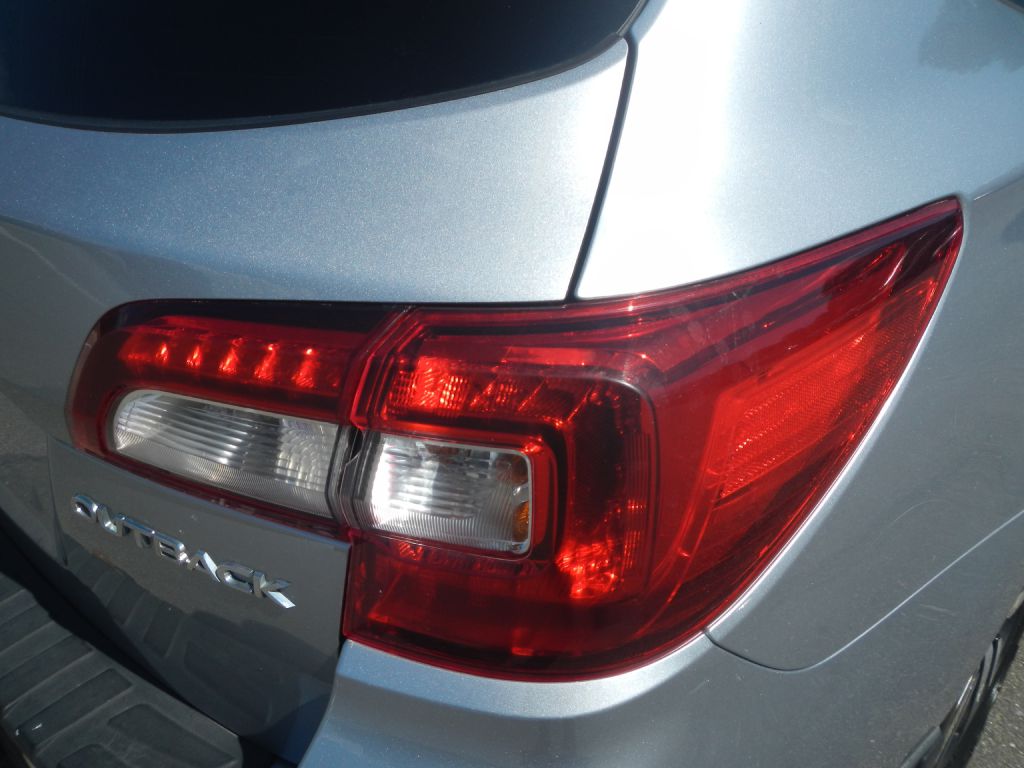 Photo 30 of this SUBARU OUTBACK AWD