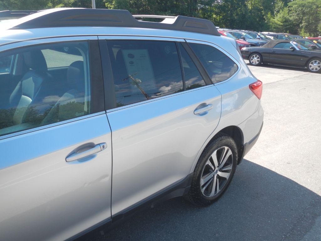 Photo 39 of this SUBARU OUTBACK AWD