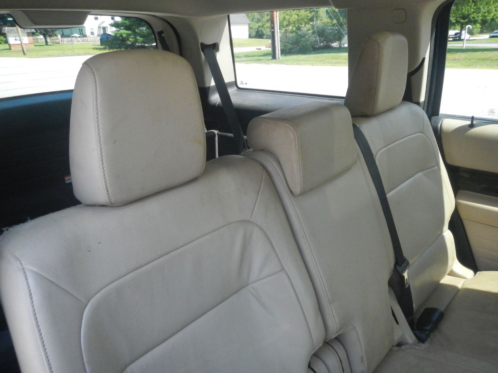 Photo 5 of this FORD FLEX