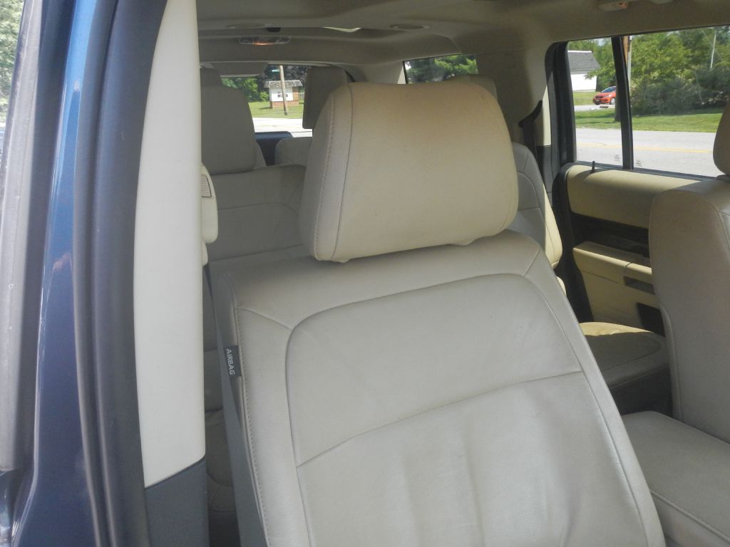 Photo 20 of this FORD FLEX