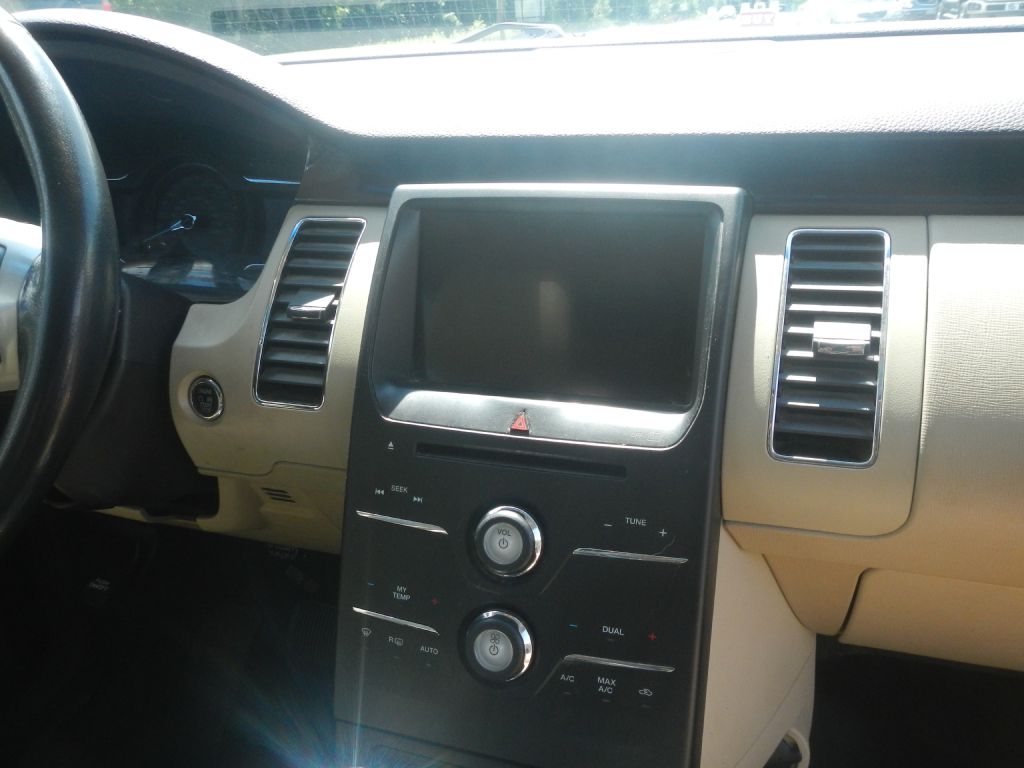 Photo 23 of this FORD FLEX