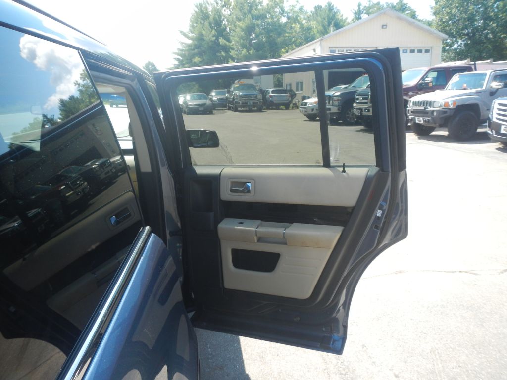 Photo 26 of this FORD FLEX