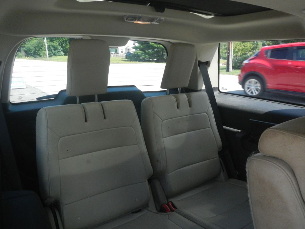 Photo 32 of this FORD FLEX