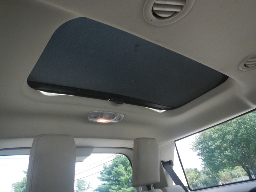 Photo 34 of this FORD FLEX