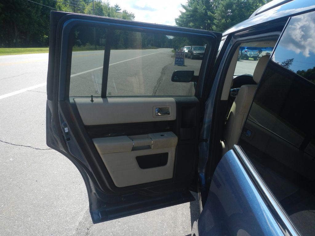 Photo 46 of this FORD FLEX