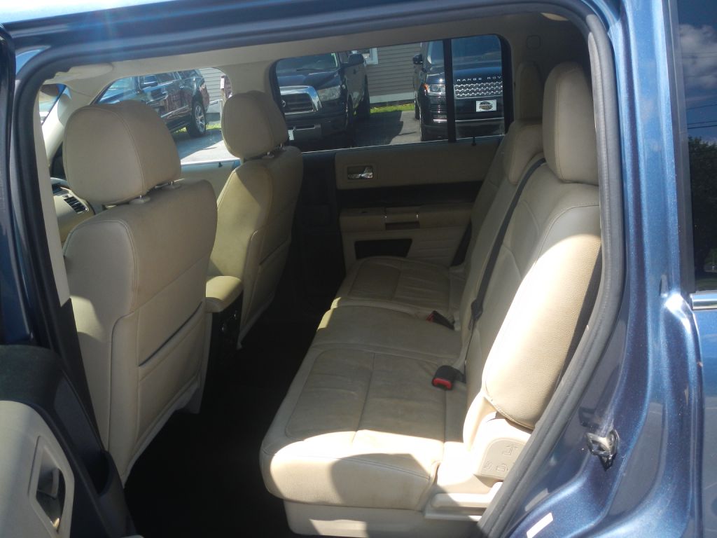 Photo 47 of this FORD FLEX