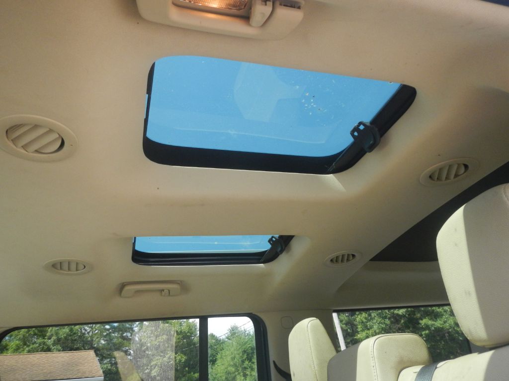 Photo 48 of this FORD FLEX